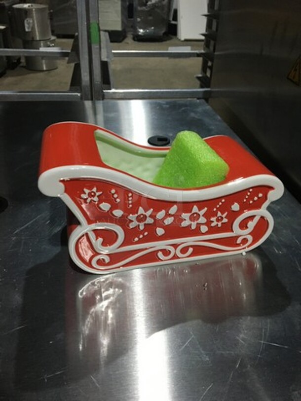 NICE! ALL ONE MONEY! Ceramic "Santa's Sleigh" Arrangement Holder! - Image 3 of 7