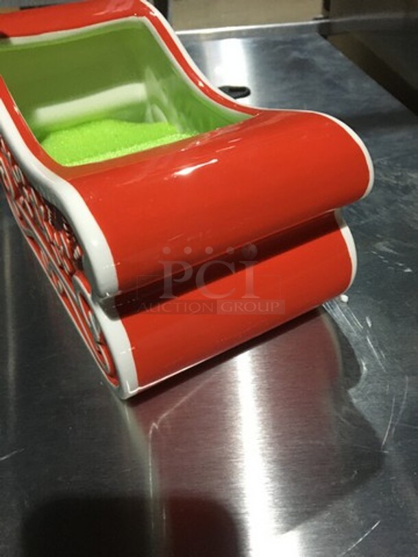 NICE! ALL ONE MONEY! Ceramic "Santa's Sleigh" Arrangement Holder! - Image 4 of 7