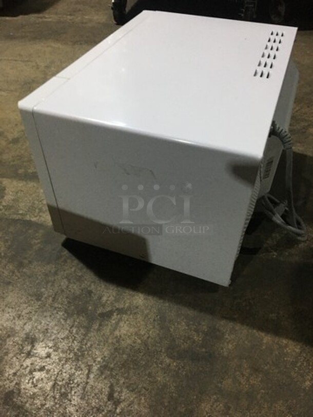 Kenmore Countertop Microwave Oven! Model 40573092310! 120V 1Phase! - Image 4 of 8