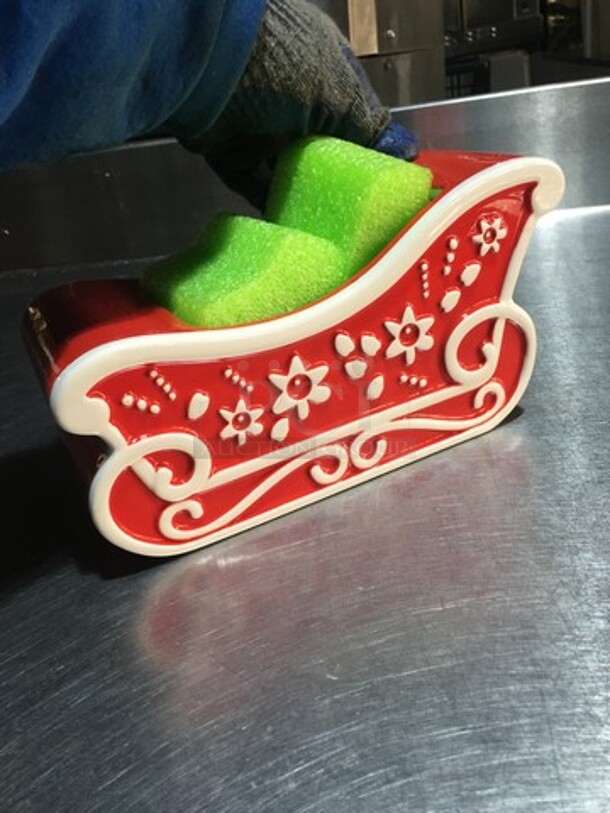 NICE! ALL ONE MONEY! Ceramic "Santa's Sleigh" Arrangement Holder!  - Image 4 of 7