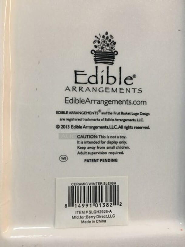 NICE! ALL ONE MONEY! Ceramic "Santa's Sleigh" Arrangement Holder!  - Image 7 of 7