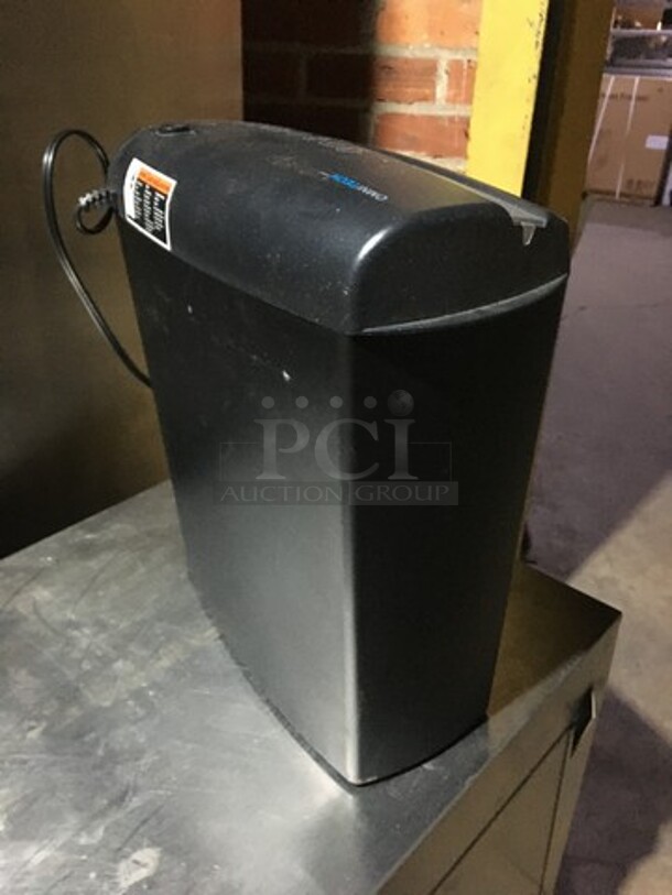 Omnitech Paper Shredder! Model OTNXC122PA Serial 004K0287FK1! 120V! - Image 3 of 8