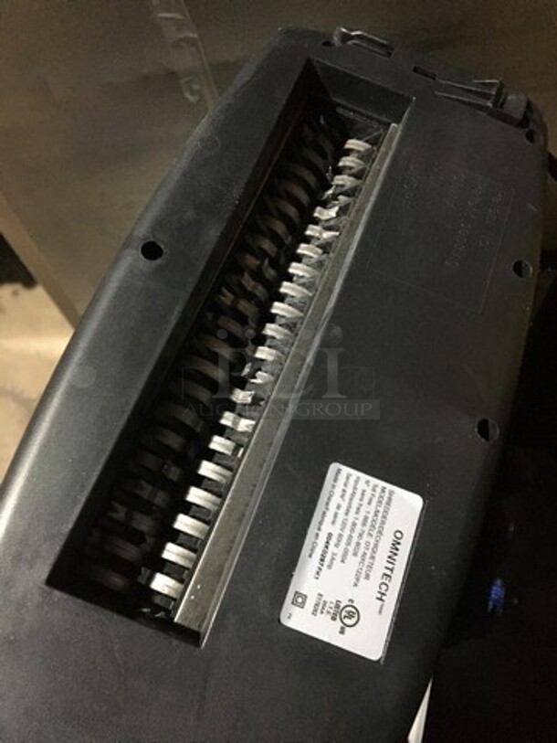 Omnitech Paper Shredder! Model OTNXC122PA Serial 004K0287FK1! 120V! - Image 5 of 8