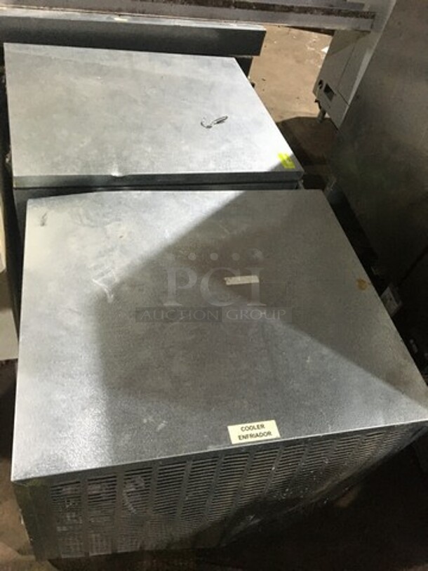 AMAZING! Norlake Commercial 10' X 12' Self Contained Walk In Cooler! With Compressor! Professionally Removed! Working When Removed!  - Image 8 of 10
