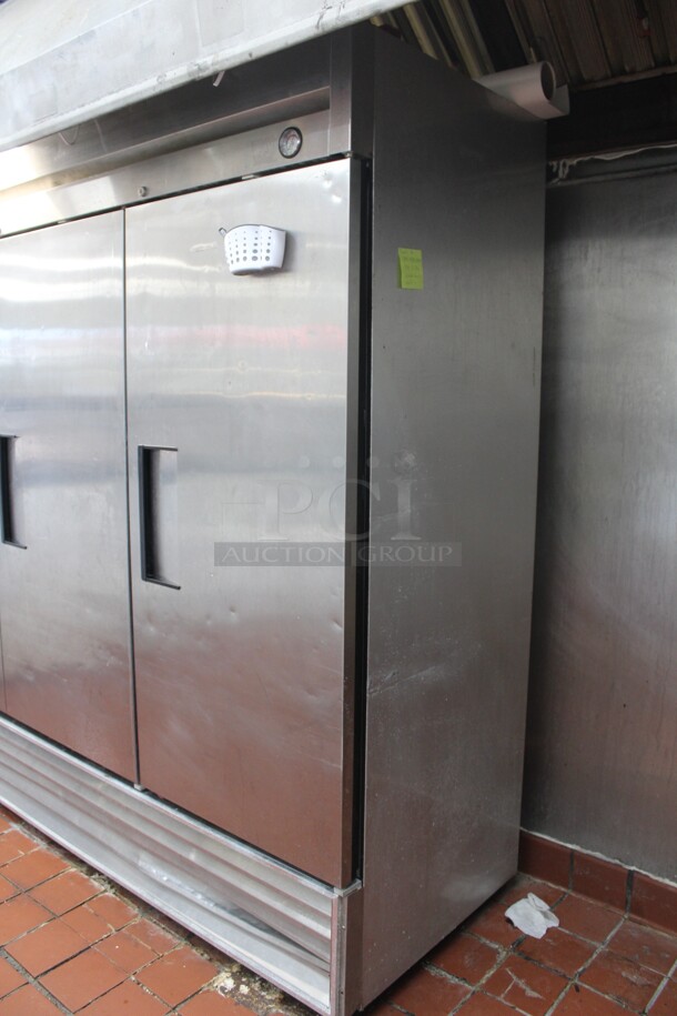 WOW! True Model T-72 Commercial Stainless Steel Triple Door Reach In Refrigerator/Cooler. 78x30x78. 115V/60Hz. 1 Phase. Tested And Working! Buyer Must Remove.Shipping Is Not Available.  - Image 7 of 7
