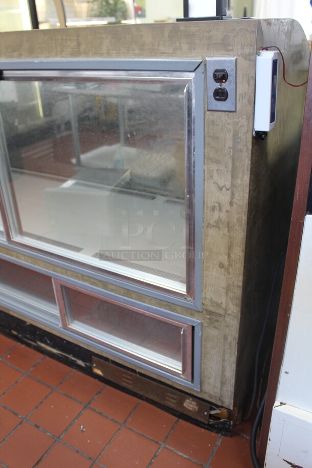 WOW! Commercial Sliding Glass Door Deli Case. 72x35x50. 115V.60Hz.  Tested And Working! Buyer Must Remove. Shipping Is Not Available. - Image 5 of 8