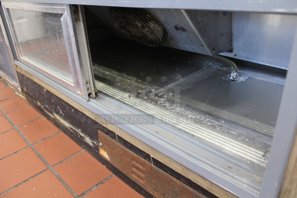 WOW! Commercial Sliding Glass Door Deli Case. 72x35x50. 115V.60Hz.  Tested And Working! Buyer Must Remove. Shipping Is Not Available. - Image 7 of 8