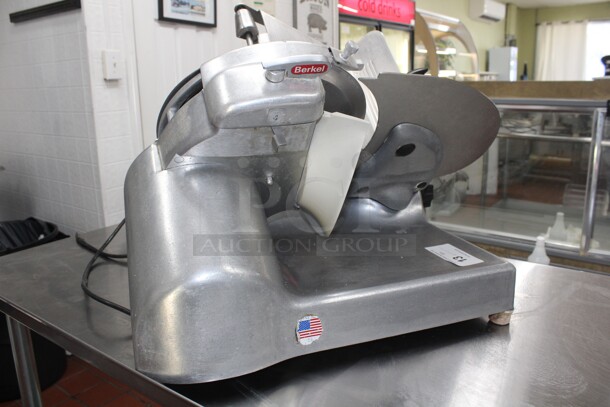 GREAT! Berkel Model 909FS Commercial Countertop Meat/Cheese Slicer With Sharpener.  18.25x22.5x21. 115V/60Hz. Tested And Working!  Shipping Is Not Available. - Image 5 of 5