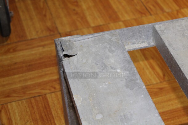 Commercial Aluminum Dunnage Rack. 36x20x12 Shipping Is Not Available. - Image 2 of 3