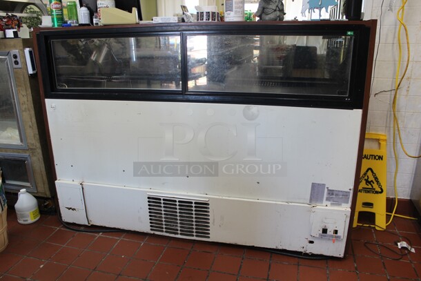 TERRIFIC! Structural Concepts Encore Series Model HOU7452R Commercial Sliding Door Deli Case With Open Air Grab And Go Merchandiser. 76x41x52.5. 220V/60Hz. Tested And Working! Buyer Must Remove. Shipping Is Not Available. - Image 8 of 9