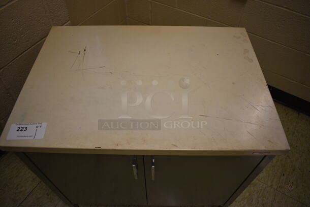 White and Green Metal 2 Door Counter. 30x21x27. (John N. Hall Tech - Room 109) - Image 3 of 5