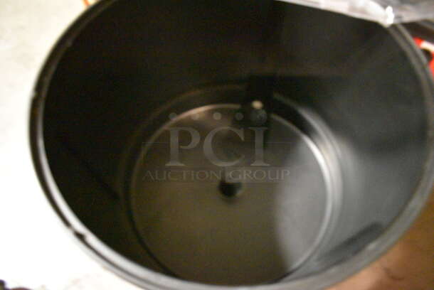 PFI Poly Commercial Floor Style Bottled Drink Ice Bin Holder Merchandiser w/ Poly Clear Lid on Casters. 24x24x36. (facilities) - Image 4 of 5