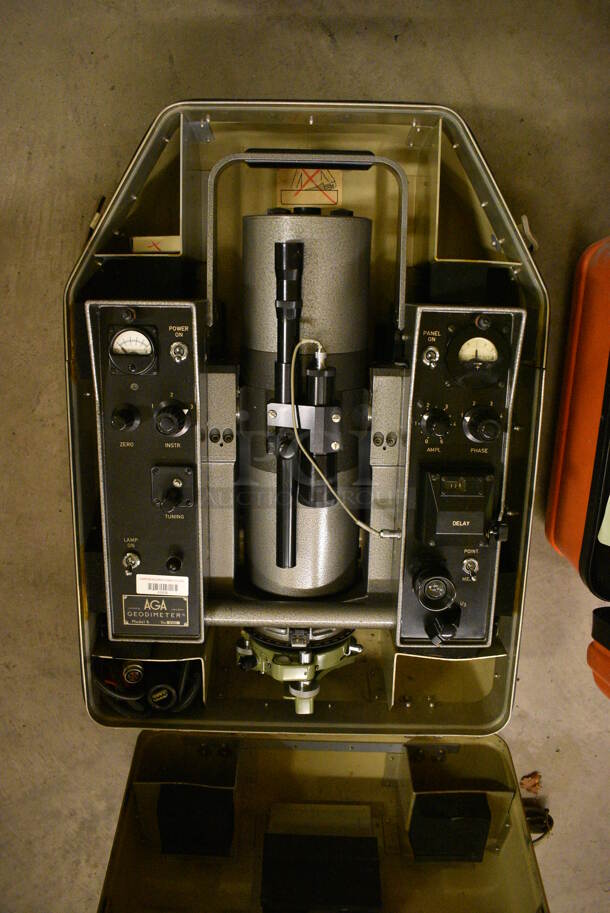 AGA Model 6 Metal Commercial Geodimeter in Case. 18x23x16. (John N. Hall Tech - Room 121) - Image 1 of 6