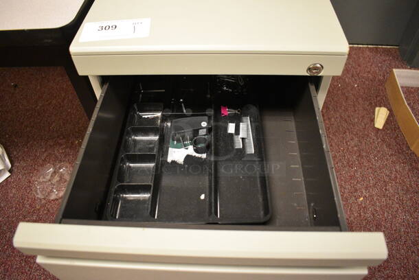 Metal 3 Drawer Filing Cabinet on Casters. 15.5x19x28. (Whitaker Hall - Room 132) - Image 3 of 4