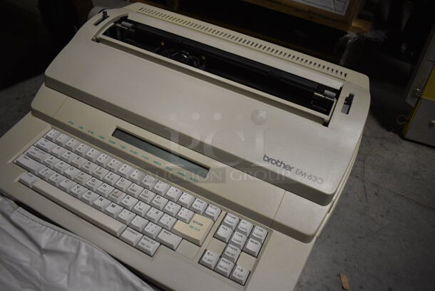 Brother EM-630 Countertop Typewriter w/ Cover. 20x17x6. (facilities) - Image 4 of 6