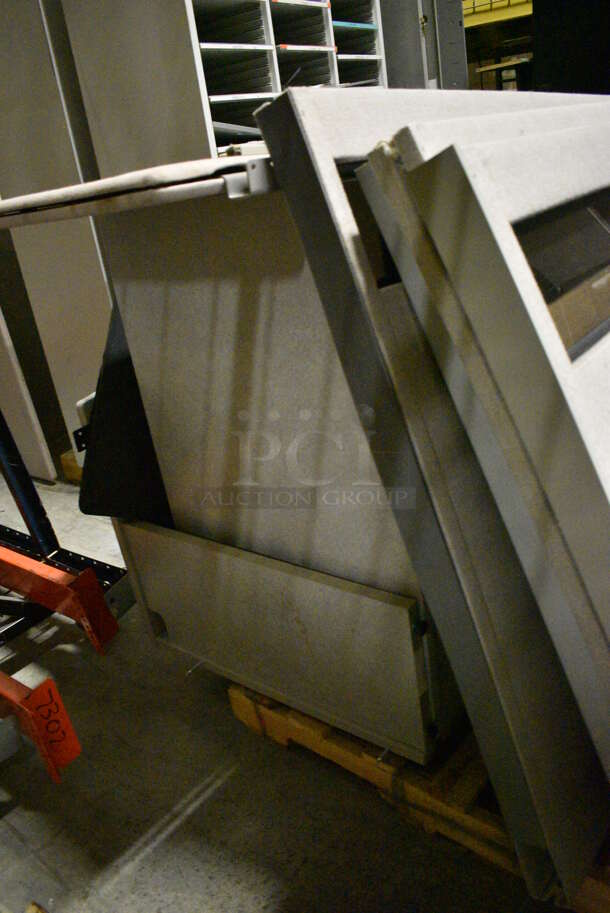ALL ONE MONEY! PALLET LOT Includes Desk Pieces! Includes 54x42x2.5. (facilities) - Image 4 of 5