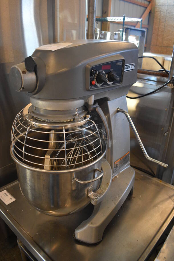 BEAUTIFUL! Hobart Legacy Model HL200 Metal Commercial Countertop 20 Quart Planetary Mixer w/ Stainless Steel Mixing Bowl, Bowl Guard, Paddle and Whisk Attachments. 100-120 Volts, 1 Phase. 17x23x30. Tested and Working!