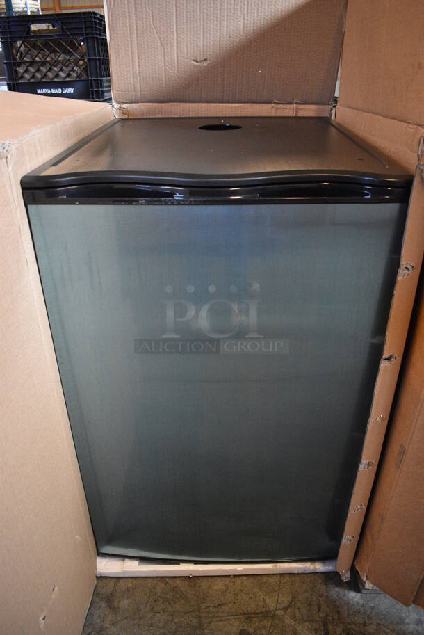 BRAND NEW! ZPJ-170 Metal Commercial Single Door Direct Draw Kegerator. Comes w/ Beer Tower! 21x25.5x33. Tested and Working! - Image 1 of 7