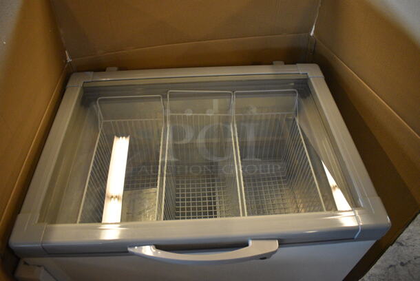 BRAND NEW! Model XS246YBL Metal Commercial Cooler Chest Showcase Merchandiser w/ 2 Sliding Lids. 110 Volts, 1 Phase. 33x26x33.5. Tested and Working! - Image 3 of 8