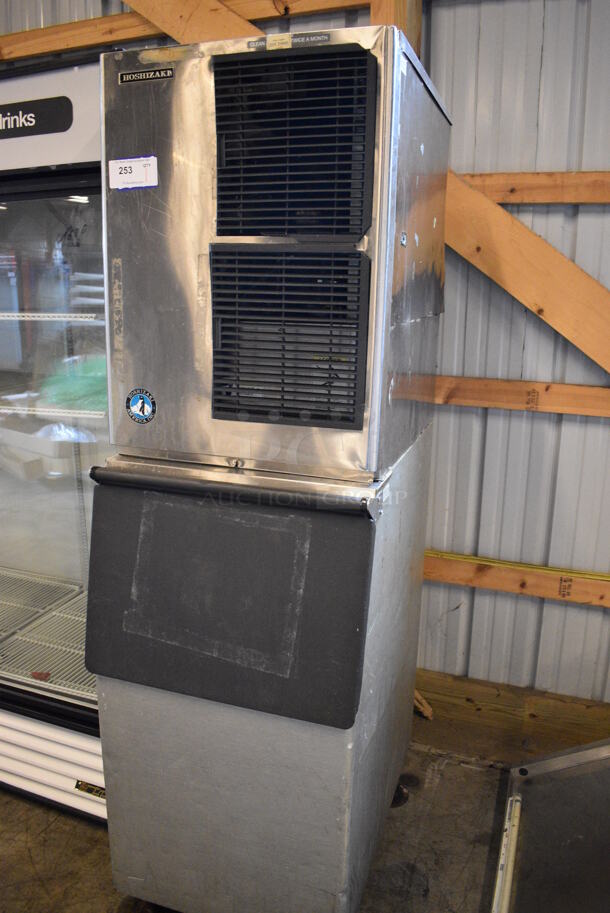 SWEET! Hoshizaki Model KM-500MAH Stainless Steel Commercial Air Cooled Ice Machine Head on Commercial Ice Bin. 115-120 Volts, 1 Phase. 22x32x77 - Image 3 of 7