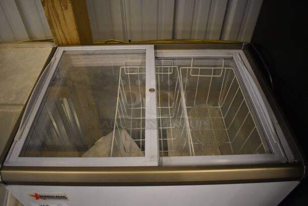 NICE! Omcan Metal Commercial Chest Freezer Merchandiser. 29x21x31. Tested and Working! - Image 3 of 4