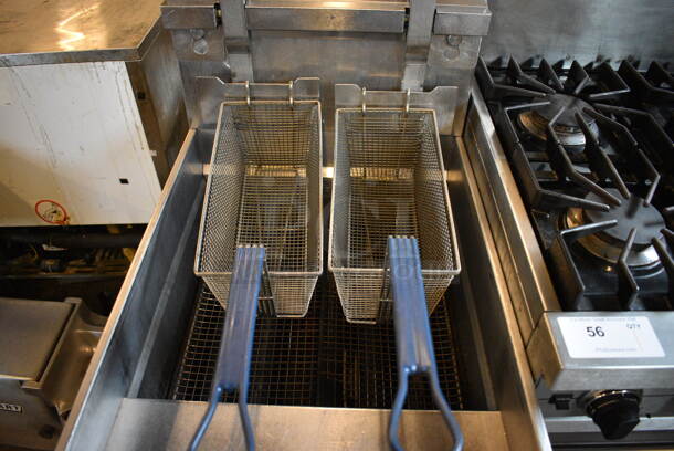 SWEET! 2015 Pitco Frialator Model SSH75 ENERGY STAR Stainless Steel Commercial Natural Gas Powered Deep Fat Fryer w/ 2 Metal Fry Baskets on Commercial Casters. 105,000 BTU. 20x35x56 - Image 3 of 7