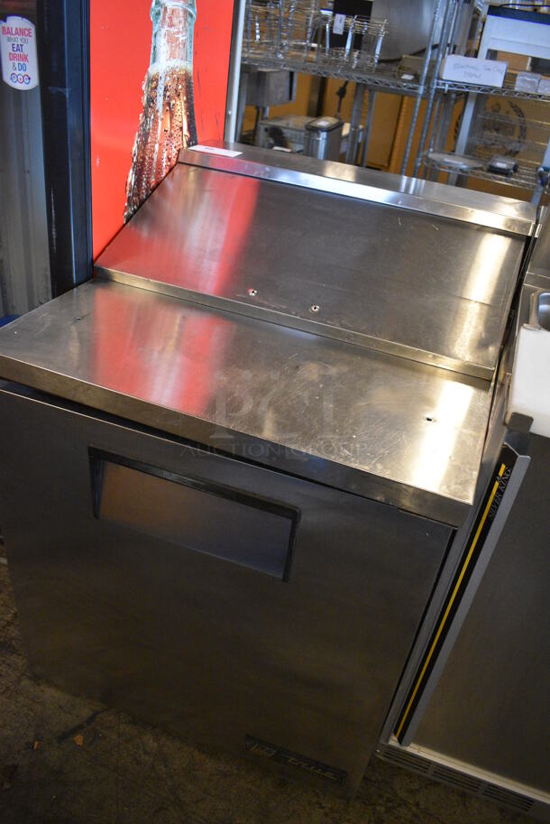 NICE! True Model TSSU-27-08 Stainless Steel Commercial Sandwich Salad Prep Table Bain Marie Mega Top. 115 Volts, 1 Phase. 27.5x30x37. Tested and Powers On But Does Not Get Cold - Image 2 of 8