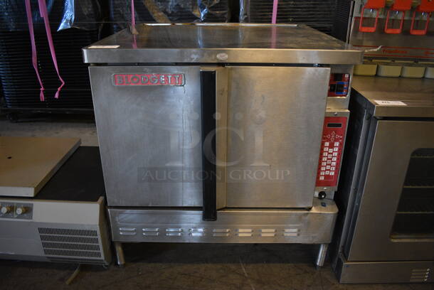 FANTASTIC! Blodgett Stainless Steel Commercial Gas Powered Full Size Convection Oven w/ Solid Doors, Metal Oven Racks. 38x41x39