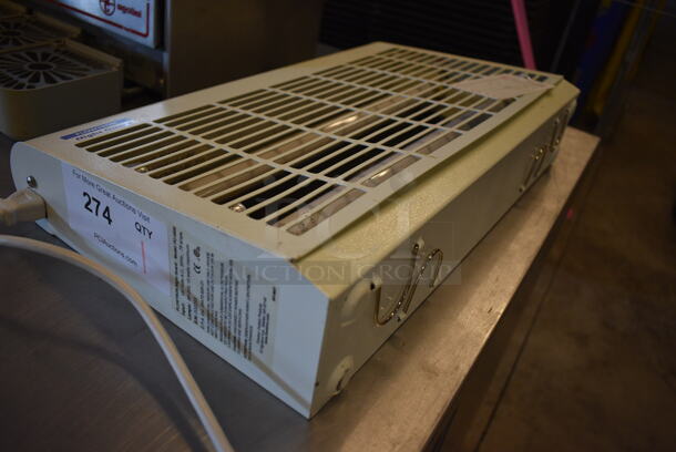 Flowtron Model FC-4900 White Metal Bug Zapper. 120 Volts, 1 Phase. 18.5x4x11. Tested and Does Not Power On - Image 3 of 4