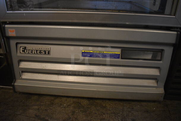 GREAT! Everest Model EMGF23 Metal Commercial Single Door Reach In Freezer Merchandiser w/ Poly Coated Racks. 115 Volts, 1 Phase. 29x32x79. Tested and Powers On But Does Not Get Cold - Image 3 of 7