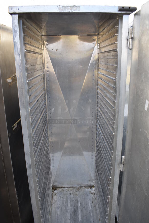 Metal Commercial Enclosed Pan Transport Rack on Commercial Casters. 23x30x67 - Image 4 of 4