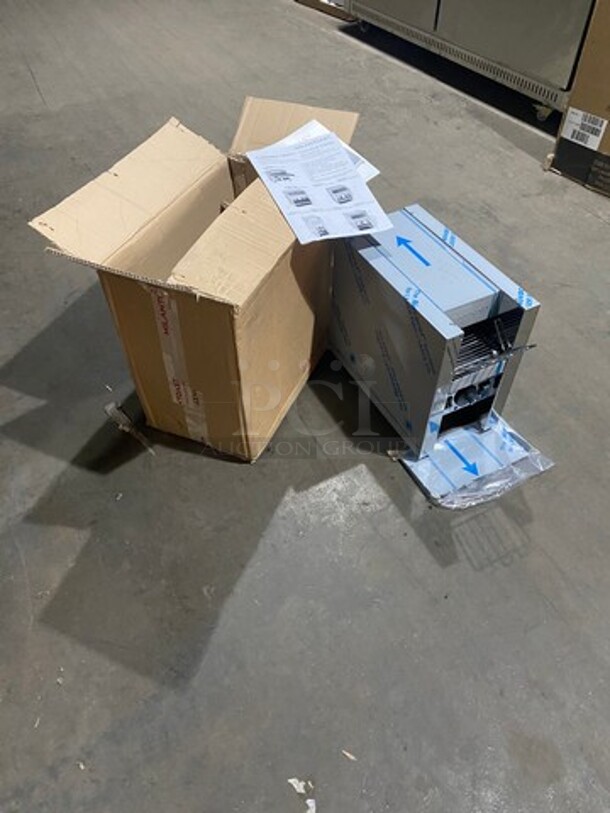 WOW! NEW IN THE BOX! 2016 Milan Toast Commercial Countertop Bun/Bagel Conveyor Toaster! All Stainless Steel! Model US18011! 120V! - Image 4 of 5