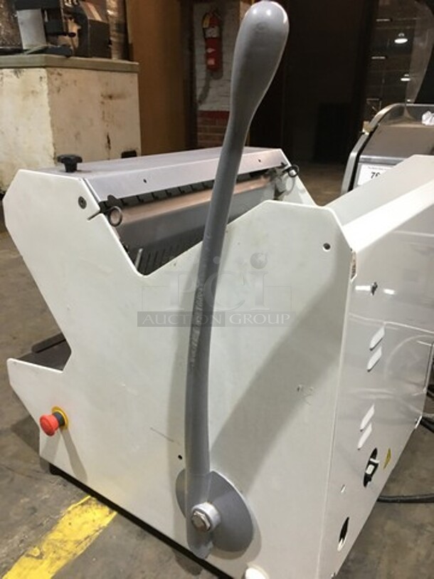 JAC Commercial Countertop Bread Loaf Slicer! 120V! - Image 7 of 10