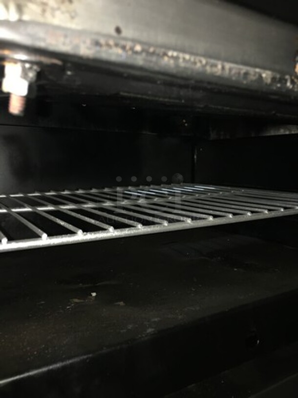 Nice! Jade Range Natural Gas Powered Upright Char Broiler Grill! With Double Oven! All S.S. Body! - Image 6 of 11
