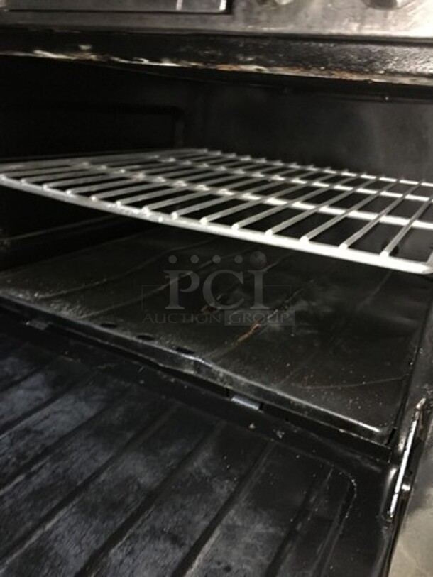 Nice! Jade Range Natural Gas Powered Upright Char Broiler Grill! With Double Oven! All S.S. Body! - Image 8 of 11