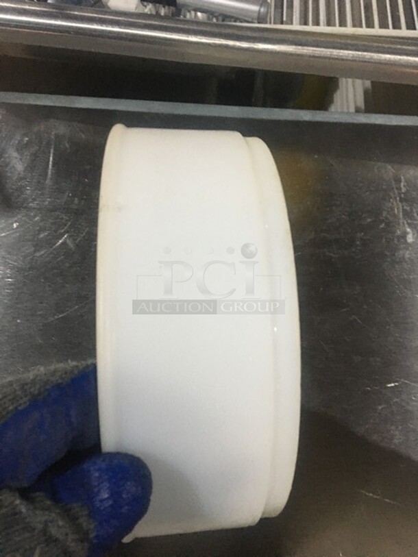Round Poly Food Containers! 5 X Your Bid! - Image 5 of 6