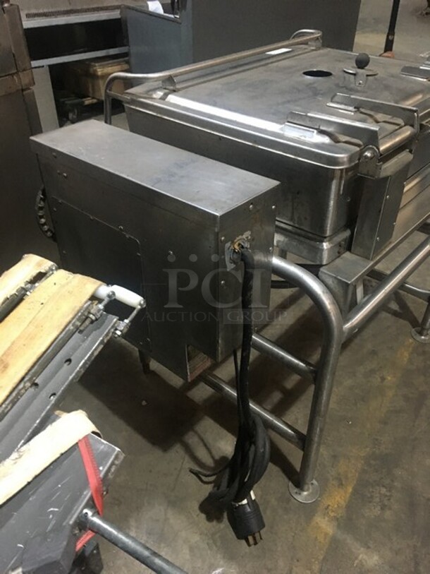 Market Forge Commercial Electric Powered Tilted Braising Pan/Skillet! Model 1000! All Stainless Steel! 208V 3 Phase! On Legs! - Image 4 of 8