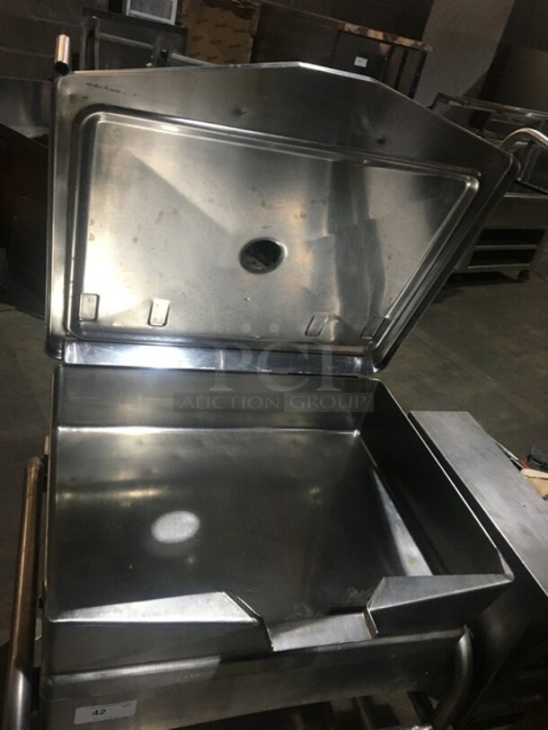 Market Forge Commercial Electric Powered Tilted Braising Pan/Skillet! Model 1000! All Stainless Steel! 208V 3 Phase! On Legs! - Image 5 of 8