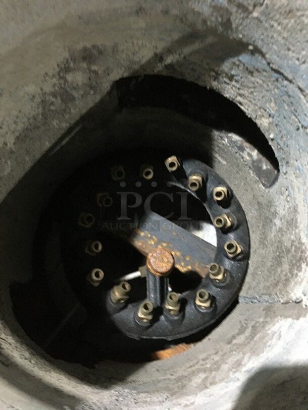 All Stainless Steel Natural Gas Powered Floor Style Single Burner Wok Range! On Legs!
 - Image 6 of 8