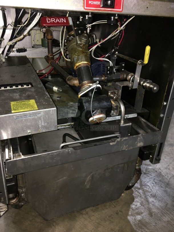 Hobart Commercial Electric Deep Fat Fryer! With Metal Basket! All Stainless Steel! Model 1HF85CF Serial 481656344! 208V 3Phase! On Commercial Casters! - Image 7 of 10