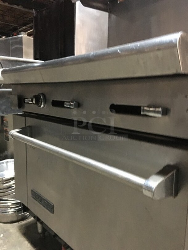 Nice! American Range Natural Gas Powered Flat Griddle! With Full Size Oven! With Raised Backsplash And Salamander Shelf! On Legs! - Image 8 of 9