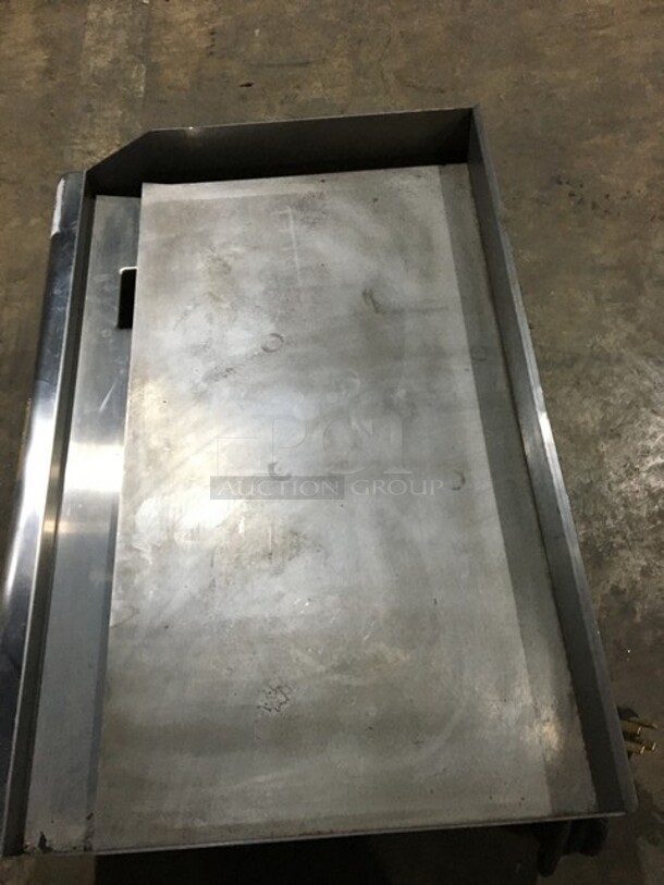 APW Wyott Commercial Countertop Electric Powered Flat Griddle! With Back & Side Splashes! All Stainless Steel! Model EG36I Serial 120871307015! 208/240V 1/3 Phase! On Legs! - Image 5 of 9