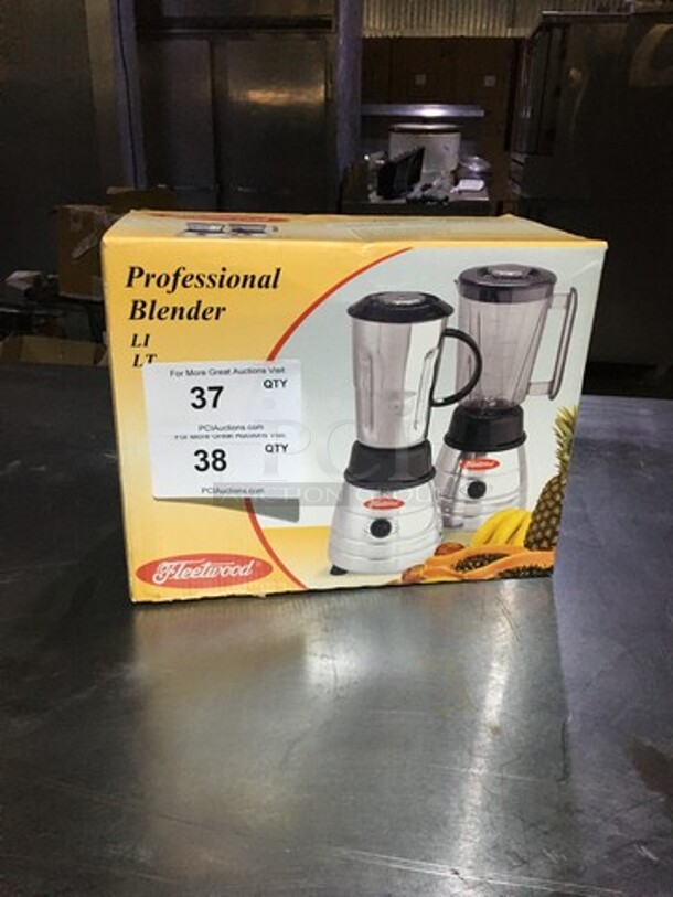 New! Fleetwood Commercial Bar Blender! Model LI! With Stainless Steel Pitcher! 110V 1 Phase! - Image 1 of 10