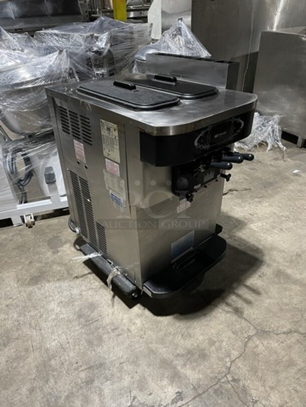 Sweet! Late Model 2011 Taylor Counter Top 3 Handle Ice Cream Machine! Model C723-27 Serial M1097099! 208/230V 1 Phase!  - Image 10 of 10