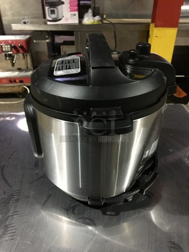 Instant Pot Countertop Electric Pressure Cooker! All Stainless Steel! Model IPDUO60V3! 120V! - Image 2 of 12