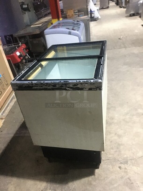 Hussmann Commercial Chest Freezer Merchandiser! With 2 Sliding Top Doors! - Image 2 of 7