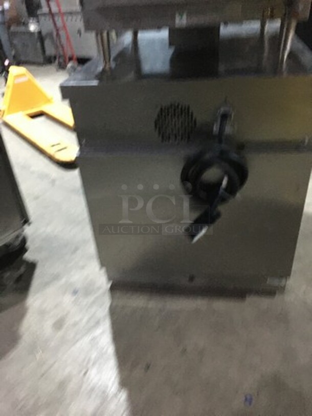 GREAT! 2018 Winston Commercial Under The Counter Cook-N-Hold Cabinet! All Stainless Steel! Model CAC507GR Serial 201805210064! 208V 1Phase! - Image 3 of 9