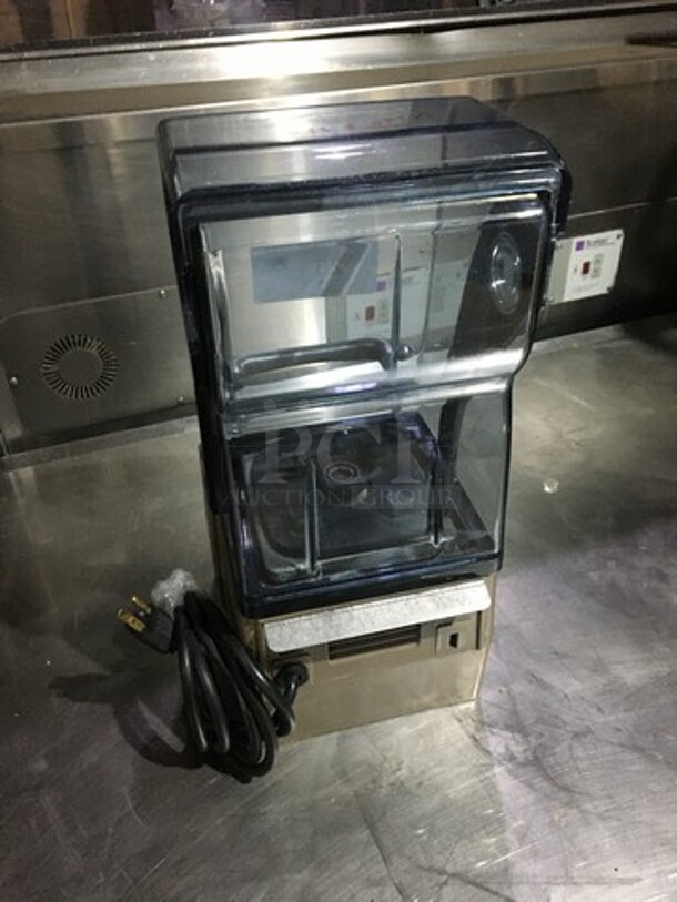 Vita Mix Commercial Countertop Food Preparing Machine! Model VM0145 Serial 036414110513016009! 120V! - Image 4 of 8