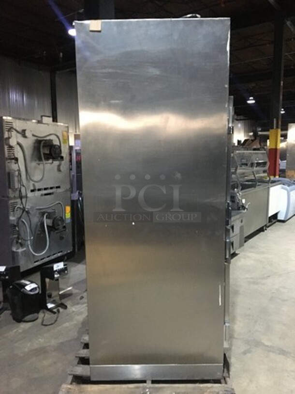 Traulsen Commercial Reach In Refrigerator! With 2 Half Doors! All Stainless Steel! Model RDT132WUT Serial 156310! 115V 1Phase! - Image 3 of 10