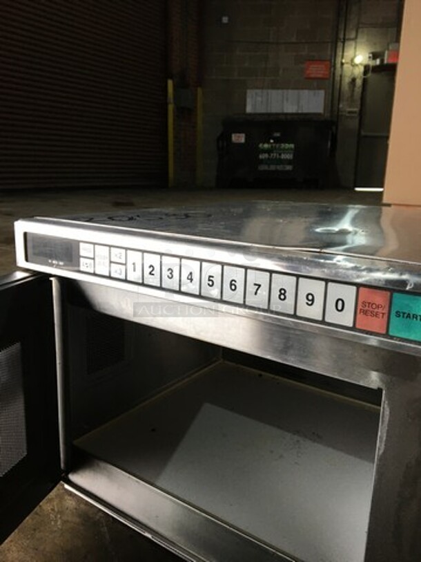 Panasonic Commercial Countertop Microwave Oven! All Stainless Steel! With View Through Door! Model NE1757R Serial 6A70090103! 208/230V 1Phase! - Image 6 of 8